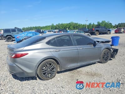 Trzecie zdjęcie samochodu z tyłu: 2025 TOYOTA CAMRY SE VIN:4T1DAACKXSU606141 - miniatura