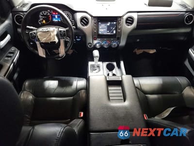 Zdjęcie 8 z 12 samochodu: 2017 TOYOTA TUNDRA TRD PRO VIN:5TFUY5F17HX589896 - miniatura