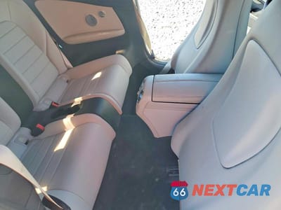 Zdjęcie 10 z 12 samochodu: 2017 MERCEDES-BENZ C 300 4MATIC VIN:WDDWJ4KBXHF456454 - miniatura