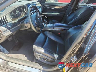 Zdjęcie 7 z 13 samochodu: 2012 BMW 740 I VIN:WBAKA4C51CDS99402 - miniatura
