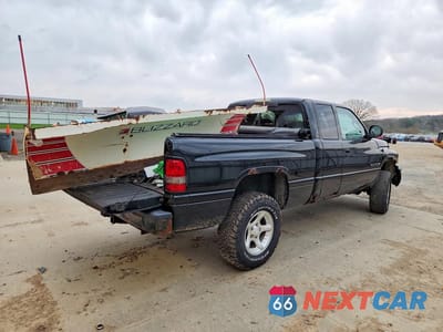 Trzecie zdjęcie samochodu z tyłu: 2001 DODGE RAM 1500 VIN:3B7HF13Z61G762750 - miniatura