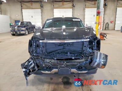 Piąte zdjęcie samochodu w środku: 2018 CHEVROLET SILVERADO K1500 HIGH COUNTRY VIN:3GCUKTEC9JG508125 - miniatura