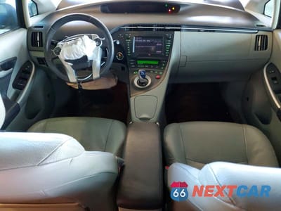 Zdjęcie 8 z 13 samochodu: 2010 TOYOTA PRIUS V VIN:JTDKN3DU9A0223390 - miniatura