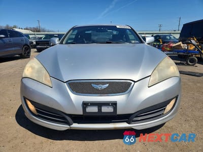 Piąte zdjęcie samochodu w środku: 2010 HYUNDAI GENESIS COUPE 3.8L VIN:KMHHU6KH1AU011687 - miniatura