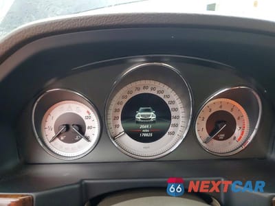 Zdjęcie 9 z 12 samochodu: 2015 MERCEDES-BENZ GLK 350 VIN:WDCGG5HB3FG428555 - miniatura