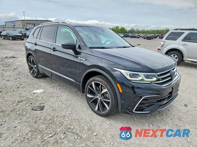 Czwarte zdjęcie samochodu z boku: 2024 VOLKSWAGEN TIGUAN SEL R-LINE BLACK VIN:3VV4B7AX7RM106862 - miniatura