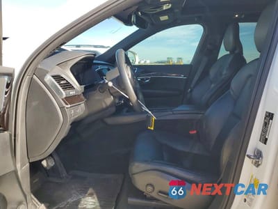 Zdjęcie 7 z 13 samochodu: 2019 VOLVO XC90 T5 MOMENTUM VIN:YV4102CK3K1455738 - miniatura