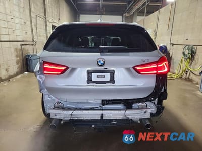 Zdjęcie 6 z 13 samochodu: 2018 BMW X1 XDRIVE28I VIN:WBXHT3C34J5K21402 - miniatura