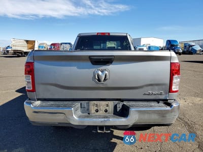 Zdjęcie 6 z 12 samochodu: 2022 RAM 3500 TRADESMAN VIN:3C63R2GL4NG289733 - miniatura