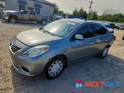 2013 NISSAN VERSA 1.6 S 3N1CN7AP8DL864731 - główne zdjęcie licytacji z USA - miniatura