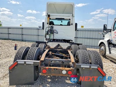 Zdjęcie 6 z 10 samochodu: 2019 INTERNATIONAL LT625 SEMI TRUCK VIN:3HCDZTZR5KL732417 - miniatura