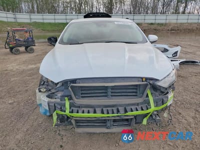 Piąte zdjęcie samochodu w środku: 2020 FORD FUSION SE VIN:3FA6P0HD8LR107045 - miniatura
