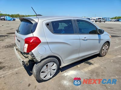 Trzecie zdjęcie samochodu z tyłu: 2018 CHEVROLET SPARK LS VIN:KL8CB6SAXJC481268 - miniatura