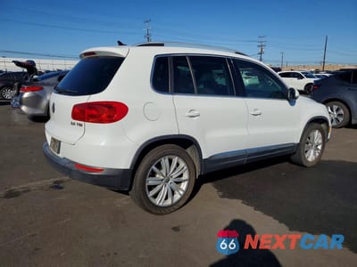 Trzecie zdjęcie samochodu z tyłu: 2014 VOLKSWAGEN TIGUAN S VIN:WVGAV3AX4EW556248 - miniatura