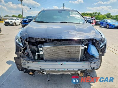 Piąte zdjęcie samochodu w środku: 2025 CADILLAC XT5 PREMIUM LUXURY VIN:1GYKNCRS2SZ132895 - miniatura