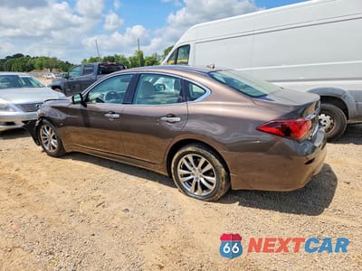 Drugie zdjęcie samochodu z przodu: 2019 INFINITI Q70 3.7 LUXE VIN:JN1BY1AR2KM585019 - miniatura