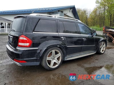 Trzecie zdjęcie samochodu z tyłu: 2010 MERCEDES-BENZ GL 550 4MATIC VIN:4JGBF8GE0AA570000 - miniatura