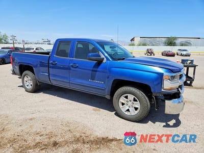 Czwarte zdjęcie samochodu z boku: 2017 CHEVROLET SILVERADO C1500 LT VIN:1GCRCREC0HZ100807 - miniatura
