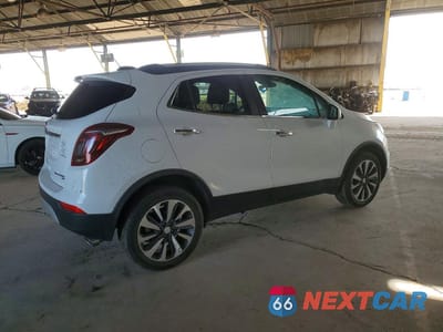 Trzecie zdjęcie samochodu z tyłu: 2021 BUICK ENCORE PREFERRED VIN:KL4CJESM0MB364026 - miniatura