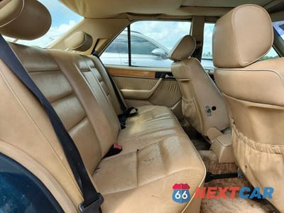 Zdjęcie 10 z 12 samochodu: 1995 MERCEDES-BENZ E 320 BASE VIN:WDBEA32E2SC167876 - miniatura