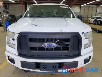 Piąte zdjęcie samochodu w środku: 2015 FORD F150 SUPER CAB VIN:1FTEX1EP4FFA67106 - miniatura