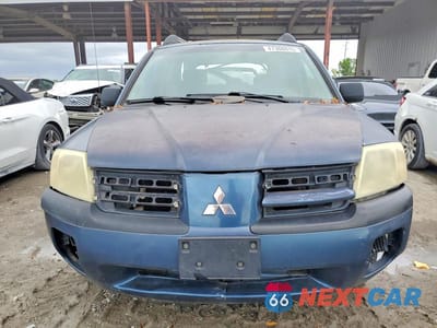 Piąte zdjęcie samochodu w środku: 2005 MITSUBISHI ENDEAVOR LS VIN:4A4MN21S05E062788 - miniatura