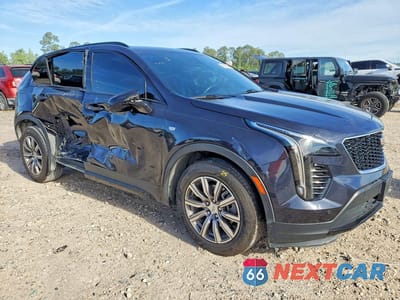 Czwarte zdjęcie samochodu z boku: 2023 CADILLAC XT4 SPORT VIN:1GYFZER40PF209095 - miniatura