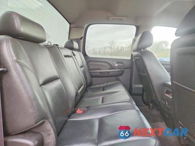 Zdjęcie 10 z 12 samochodu: 2011 GMC SIERRA K2500 DENALI VIN:1GT125CG9BF234562 - miniatura