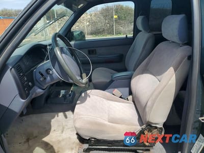 Zdjęcie 7 z 12 samochodu: 1999 TOYOTA TACOMA XTRACAB VIN:4TAVN52N0XZ402311 - miniatura