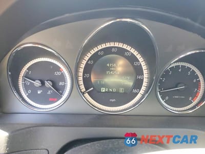 Zdjęcie 9 z 12 samochodu: 2011 MERCEDES-BENZ C 300 4MATIC VIN:WDDGF8BB5BF538581 - miniatura