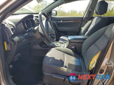 Zdjęcie 7 z 13 samochodu: 2012 KIA SORENTO LX VIN:5XYKT3A68CG299997 - miniatura