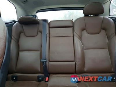 Zdjęcie 10 z 13 samochodu: 2019 VOLVO XC60 T5 VIN:LYV102RK5KB289547 - miniatura
