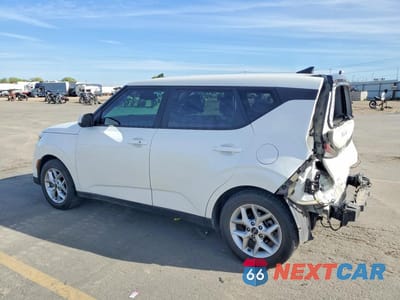 Drugie zdjęcie samochodu z przodu: 2023 KIA SOUL S VIN:KNDJ23AU6P7838391 - miniatura