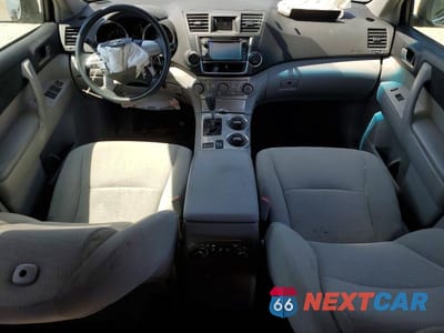 Zdjęcie 8 z 12 samochodu: 2013 TOYOTA HIGHLANDER PLUS VIN:5TDZK3EH9DS097168 - miniatura