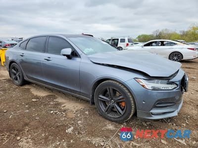 Czwarte zdjęcie samochodu z boku: 2018 VOLVO S90 T5 MOMENTUM VIN:LVY982AK1JP030184 - miniatura