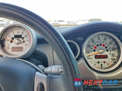 Zdjęcie 9 z 11 samochodu: 2003 MINI COOPER VIN:WMWRC33423TE15662 - miniatura