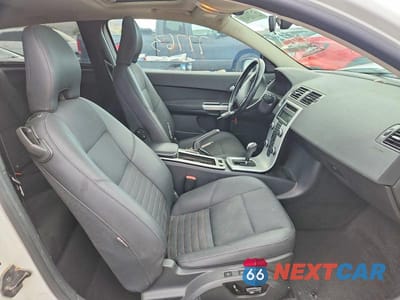 Zdjęcie 10 z 12 samochodu: 2011 VOLVO C30 T5 VIN:YV1672MK3B2198393 - miniatura