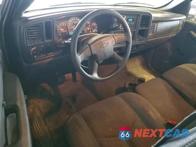 Zdjęcie 8 z 11 samochodu: 2005 CHEVROLET SILVERADO C1500 VIN:1GCEC14X25Z239529 - miniatura