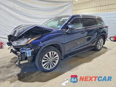 2025 TOYOTA HIGHLANDER HYBRID PLATINUM 5TDEBRCH7SS686608 - główne zdjęcie licytacji z USA - miniatura