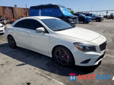 Czwarte zdjęcie samochodu z boku: 2014 MERCEDES-BENZ CLA 250 VIN:WDDSJ4EB5EN119475 - miniatura
