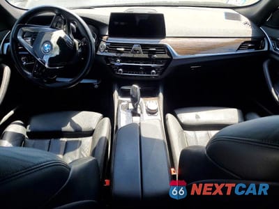Zdjęcie 8 z 12 samochodu: 2018 BMW 530 XI VIN:WBAJA7C52JG907372 - miniatura