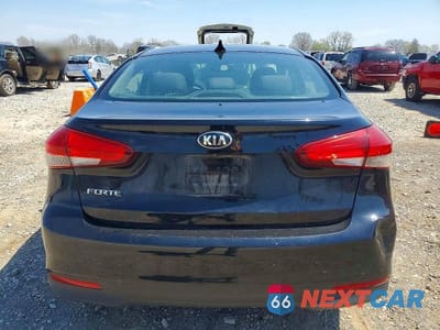 Zdjęcie 6 z 12 samochodu: 2017 KIA FORTE LX VIN:3KPFL4A75HE049315 - miniatura