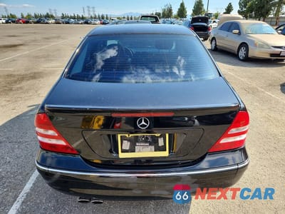 Zdjęcie 6 z 12 samochodu: 2007 MERCEDES-BENZ C 230 VIN:WDBRF52H97F908040 - miniatura