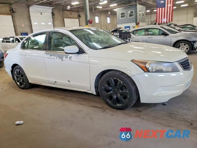 Czwarte zdjęcie samochodu z boku: 2010 HONDA ACCORD EXL VIN:1HGCP2F8XAA020092 - miniatura