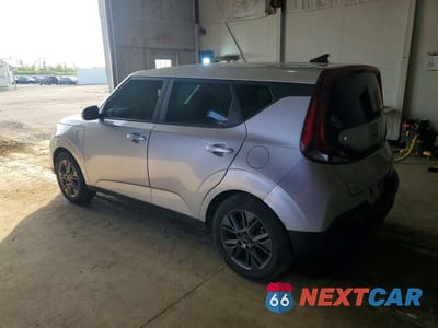 Drugie zdjęcie samochodu z przodu: 2021 KIA SOUL S VIN:KNDJ23AU2M7796460 - miniatura