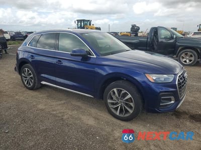 Czwarte zdjęcie samochodu z boku: 2021 AUDI Q5 PREMIUM VIN:WA1AAAFYXM2086412 - miniatura
