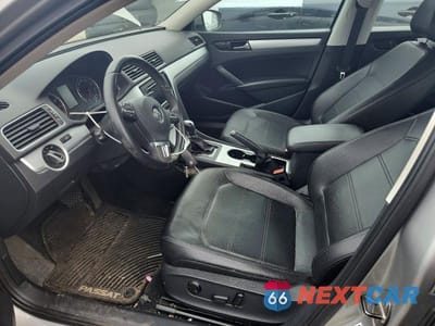 Zdjęcie 7 z 12 samochodu: 2013 VOLKSWAGEN PASSAT SE VIN:1VWBP7A35DC077437 - miniatura