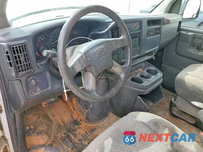 Zdjęcie 8 z 11 samochodu: 2006 CHEVROLET EXPRESS 2500 DELIVERY VAN VIN:1GCGG25V261189232 - miniatura