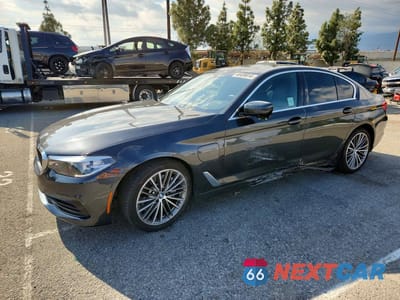 2020 BMW 530E WBAJA9C03LCD12771 - główne zdjęcie licytacji z USA - miniatura