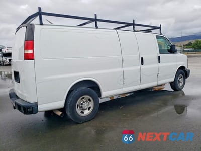 Trzecie zdjęcie samochodu z tyłu: 2016 CHEVROLET EXPRESS 2500 CARGO DELIVERY VAN VIN:1GCWGBFF1G1209684 - miniatura